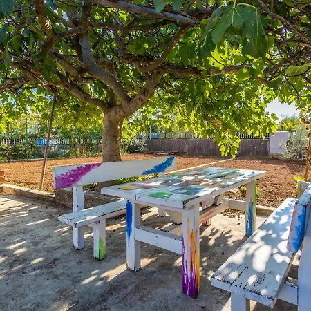 Case de vacanță Cozy In With Wifi