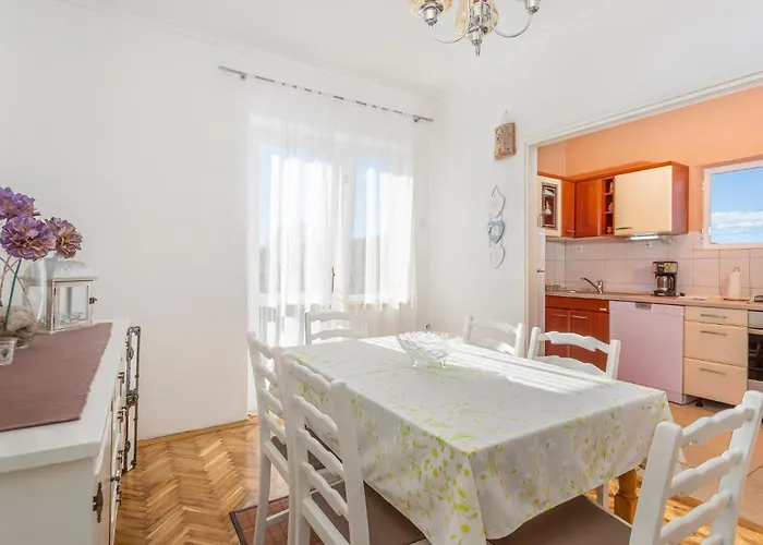 Hébergement de vacances 2 Bedroom Stunning In *