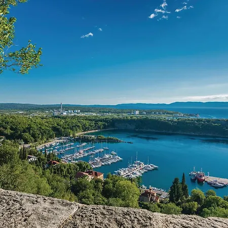 2 Bedroom Stunning In